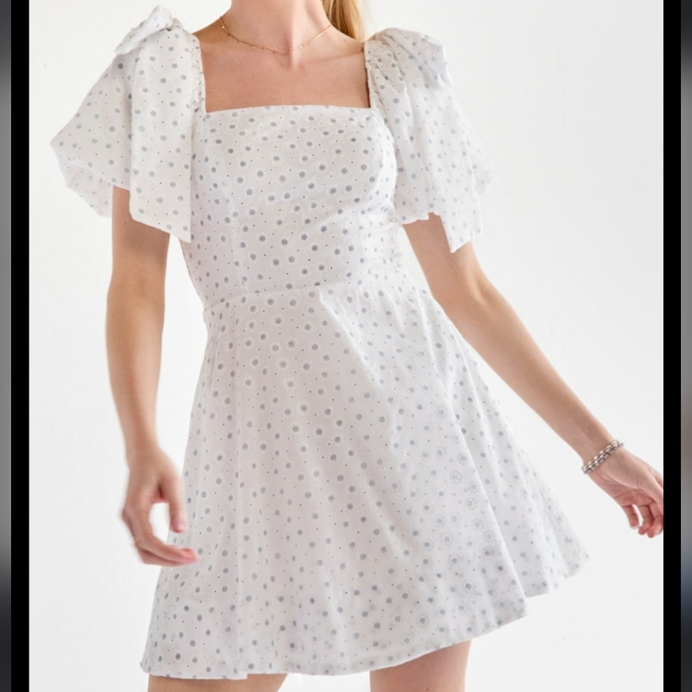 NEW Puff sleeve floral mini dress